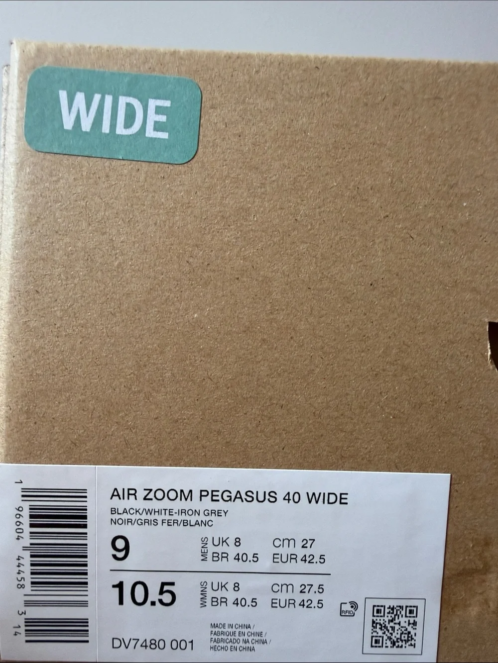 Nike Air Zoom Pegasus 40 Wide Black White DV7480-001 Men’s Size 9 Wide